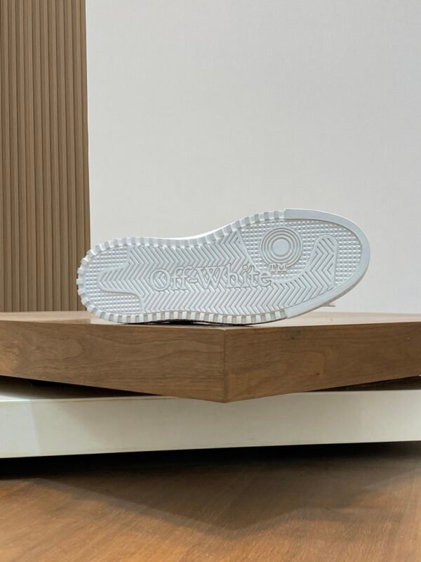 OFFW Low-Top Trainers with White and Ice Blue Contrast Panels