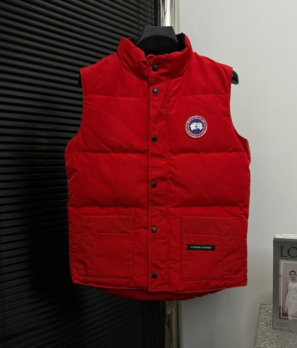 CG Puffer Gilet with Front Pockets - Red