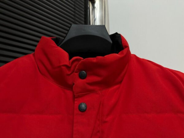 CG Puffer Gilet with Front Pockets - Red
