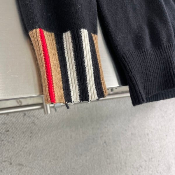 BRBY Striped Ribbed Crew Neck Knit Jumper - Black