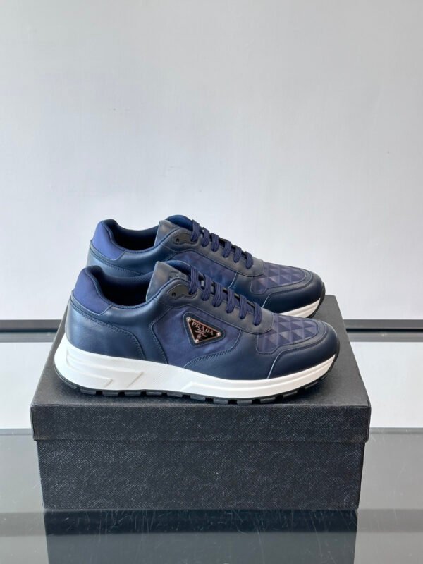 PRDA Trainers with Navy Geometric Panel Details