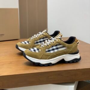 6f268d3c BRBY Trainers with Contrast Check Panels - Olive Green