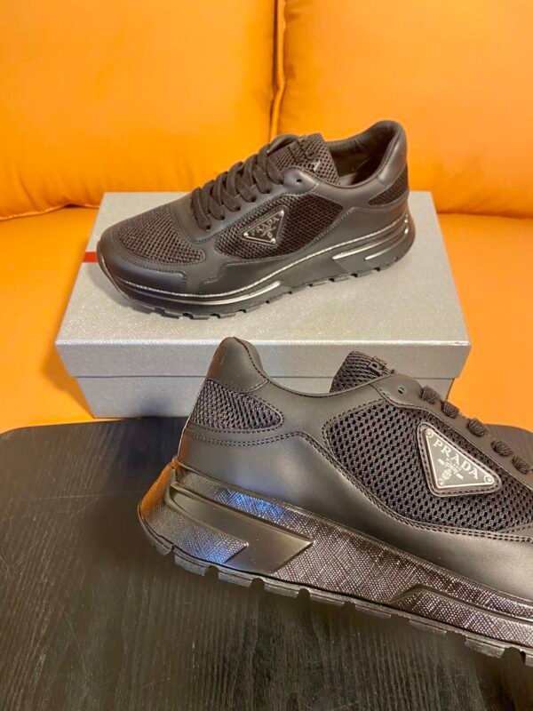 6f646ff9 PRDA Low-Top Trainers with Breathable Mesh Panel Details - Black