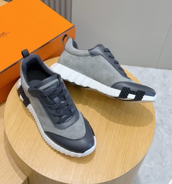 7 HRMS Leather & Suede Trainers – Grey with Black Accents