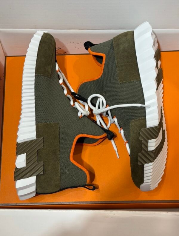 HRMS Knit & Suede Low-Top Trainers – Olive Green with Black Stripe