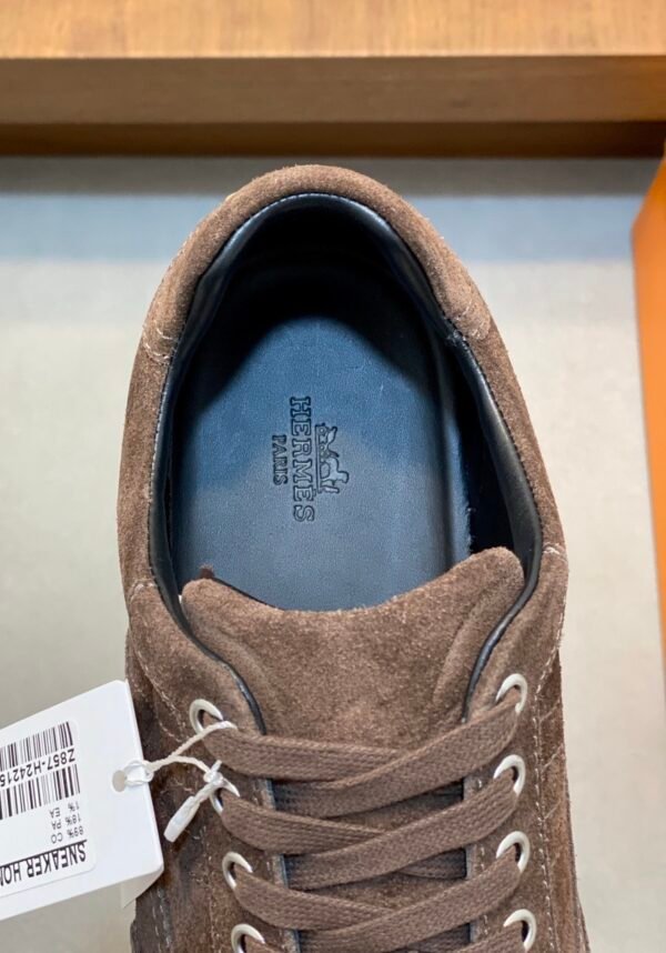 7 HRMS Low-Top Suede Trail Trainers - Brown