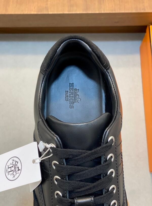 HRMS Low-Top Leather & Suede Overlays Trail Trainers - Black 