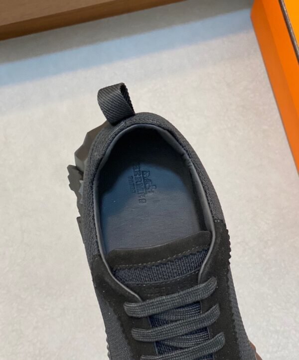 HRMS Mesh Low-Top Trainers – Triple Black