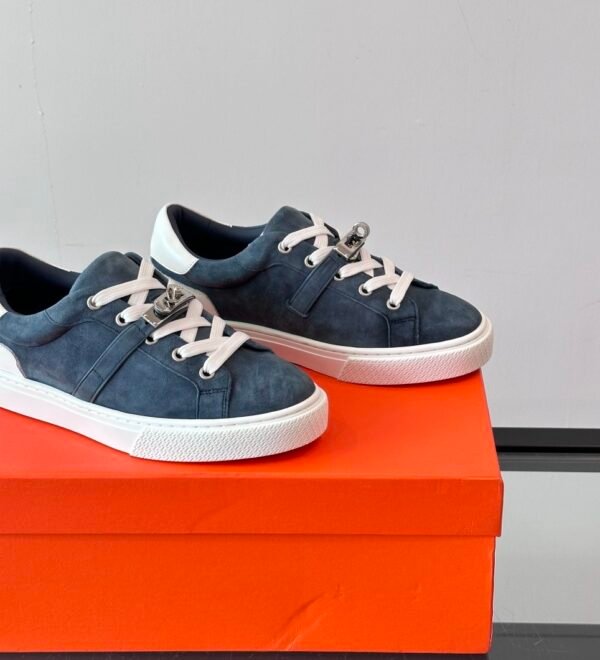 HRMS Day Suede Trainers with Functional Kelly Buckle – Grey