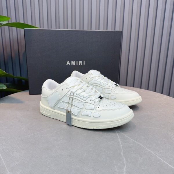 AMR Skel Leather Trainers – Off-White