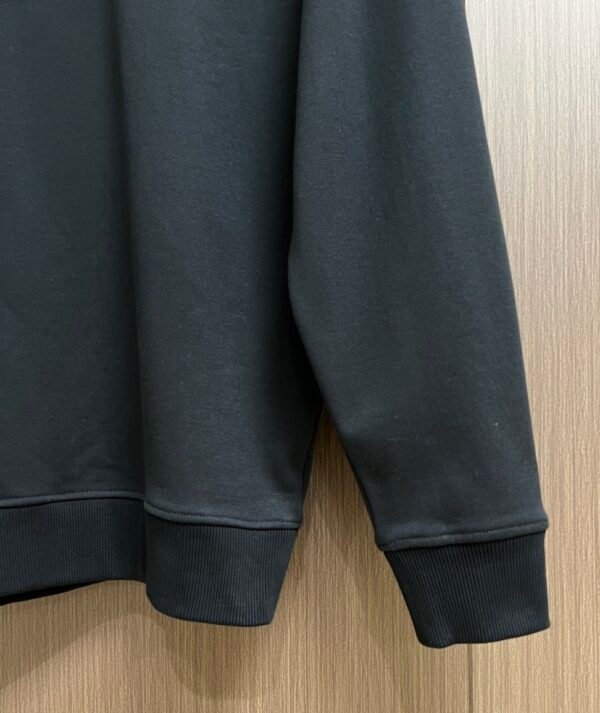 VRSC Gold-Tone Medusa Patch Crewneck Jumper – Black