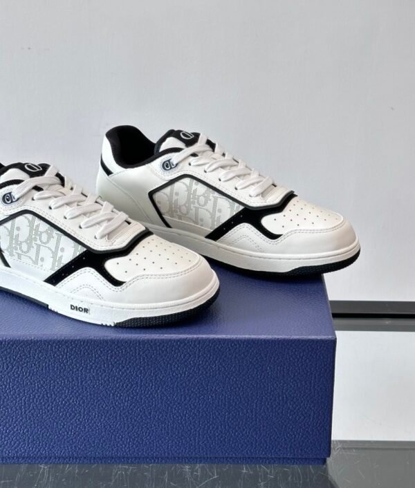 7 DXR CD Oblique Uptown Low-Top Sneaker – White & Black