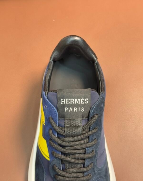 HRMS Suede Low-Top Trainers – Blue & Yellow