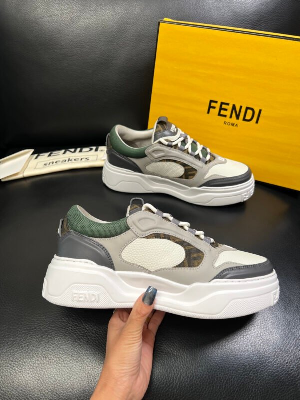FND Low-Top Trainers with Subtle Green Accents -Grey/White