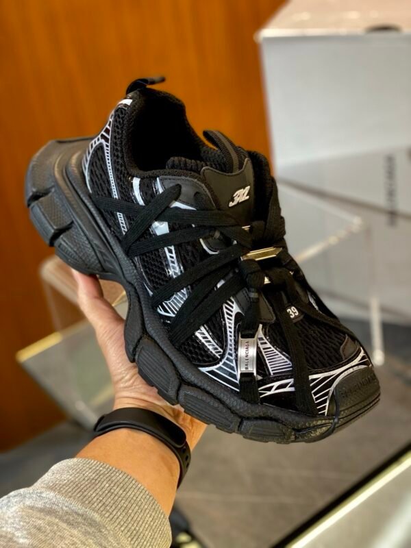 BLNCG Low-Top Trainers with Wrapped Lace Design - Black