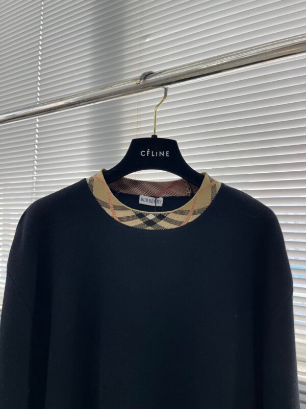 BRBY Crew Neck Jumper with Check Trim - Black