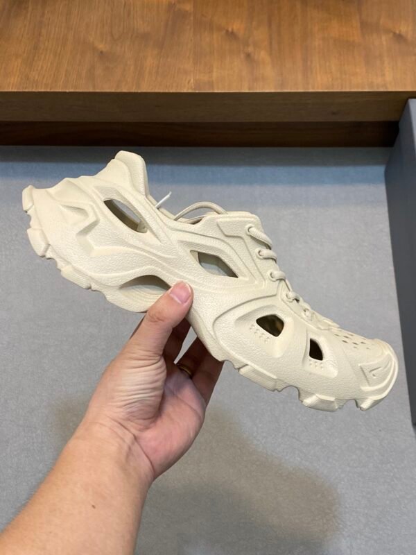 BLNCG Chuncky Sculpted Low-Top Trainers - Beige