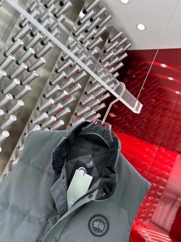 CG Puffer Gilet with Front Pockets - Grey