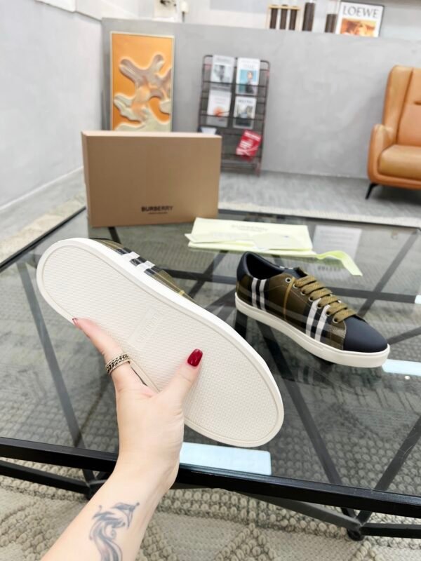 BRBY Trainers with Check Panels - Black/Brown