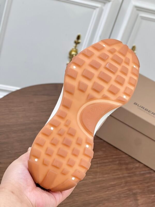 BRBY Low-Top Trainers with Check Side Panels - Brown