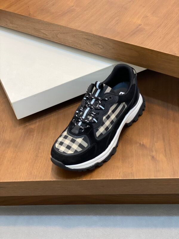 BRBY Trainers with Contrast Check Panels - Black