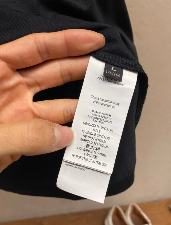 BLMN Gold Logo Kiss Print T-Shirt – Black