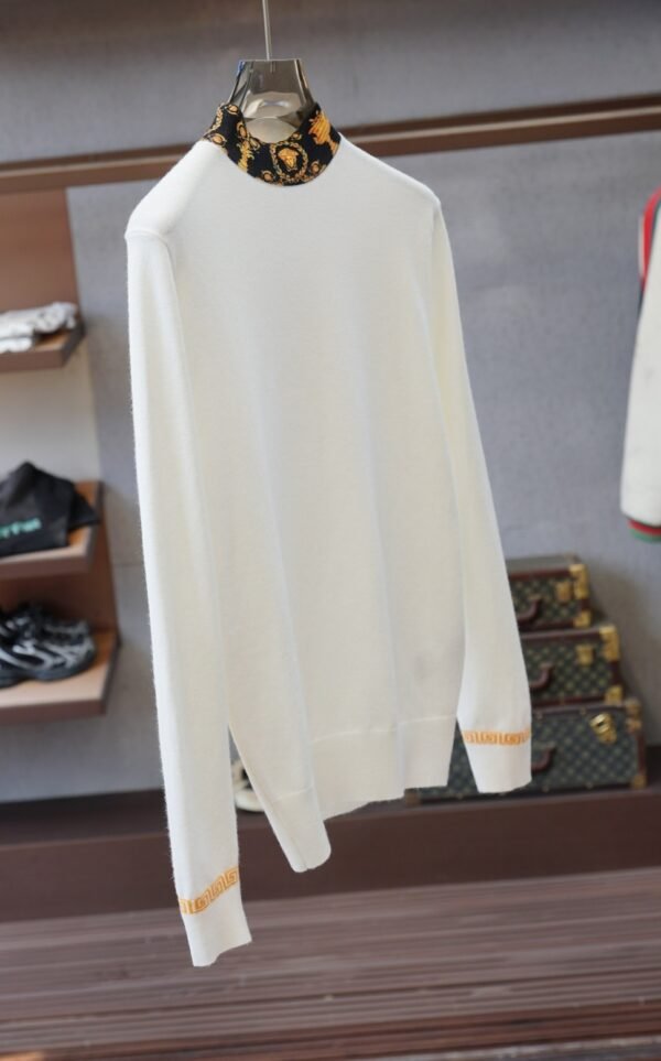 VRSC High Neck Medusa Logo Print Collar Jumper