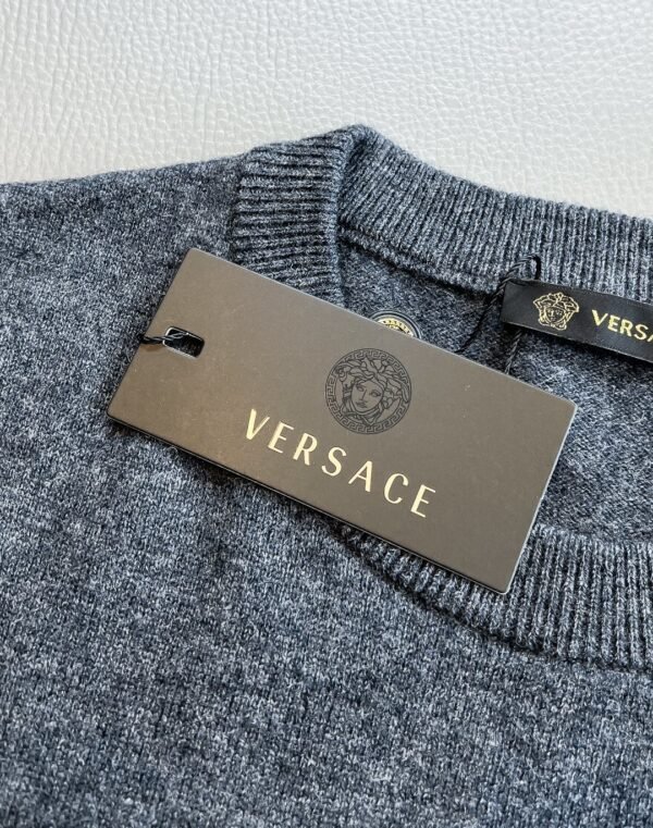 8 VRSC Embroidered Medusa Logo Wool-Blend Knit Jumper - Charcoal Grey