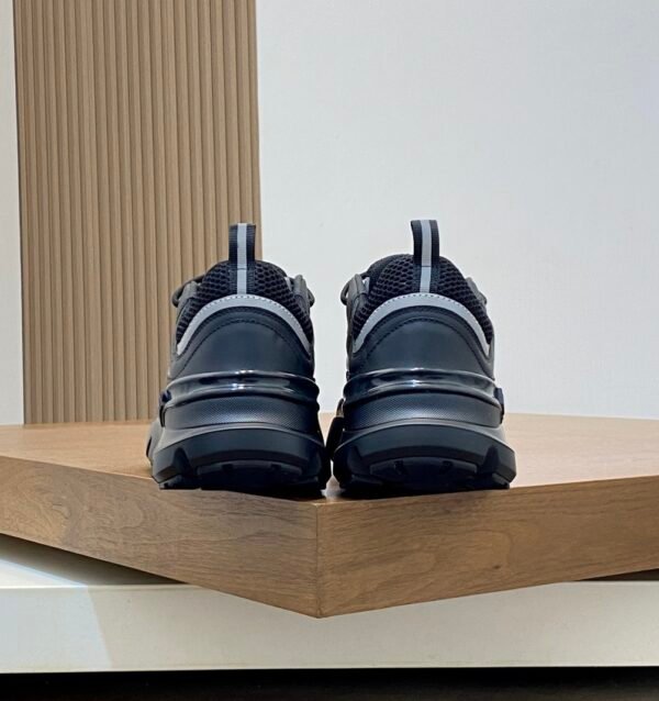 8 DXR Technical Mesh & Leather Trainers – Black Reflective