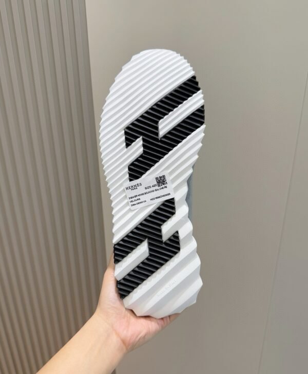 HRMS Leather & Suede Trainers – Grey