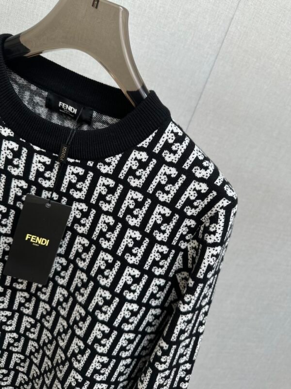 81b75d6f FND Monogram Crew Neck Jumper - Black