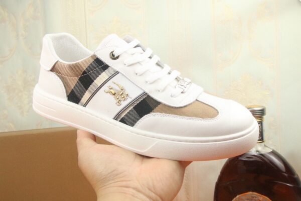 844d5006 BRBY Low-Top Trainers with Check Side Panels - White