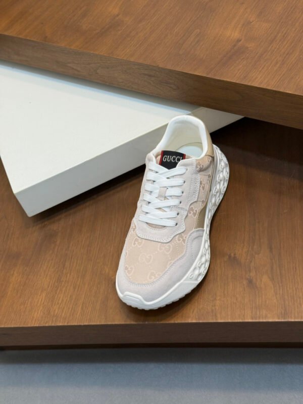 GCCI Trainers with Contrast Panels and Textured Sole - Beige