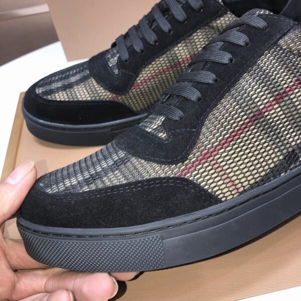 BRBY Low-Top Trainers with Mesh Panels - Black