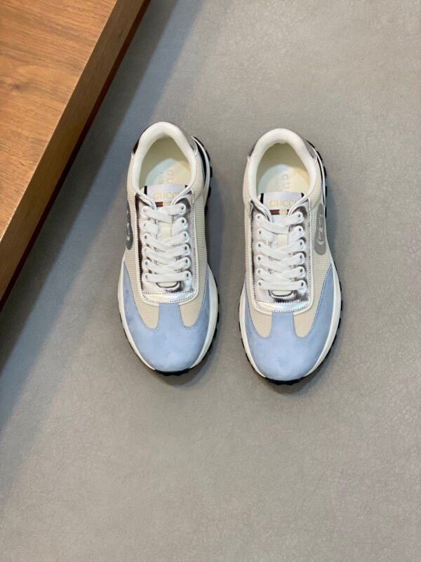 88618059 GCCI Low-Top Trainers with Logo Patch - Ice Blue/Beige