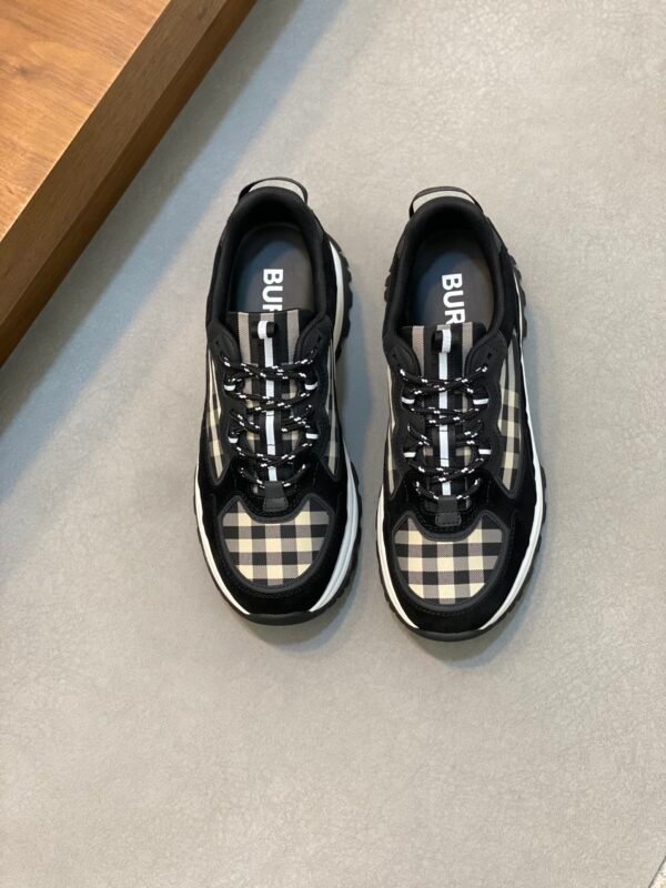 BRBY Trainers with Contrast Check Panels - Black