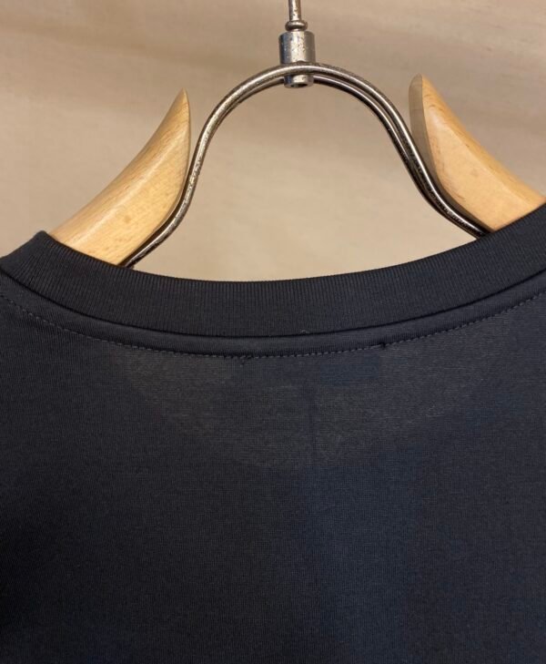 BLMN Gold Logo Kiss Print T-Shirt – Black