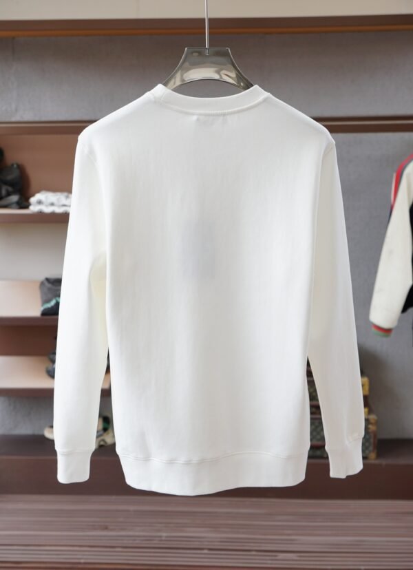 VRSC Medusa Medallion Gold-Tone Logo Print Jumper - Black