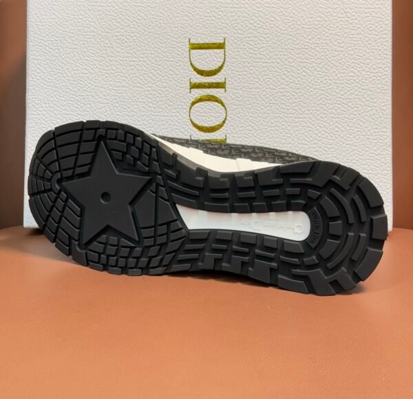 DXR CD Grey & Black Oblique Jacquard Leather Accents Runner Trainers