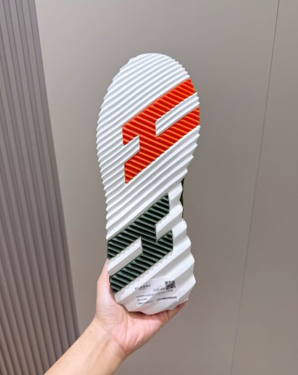 HRMS Technical Knit with Leather Accents Trainers – Green & White