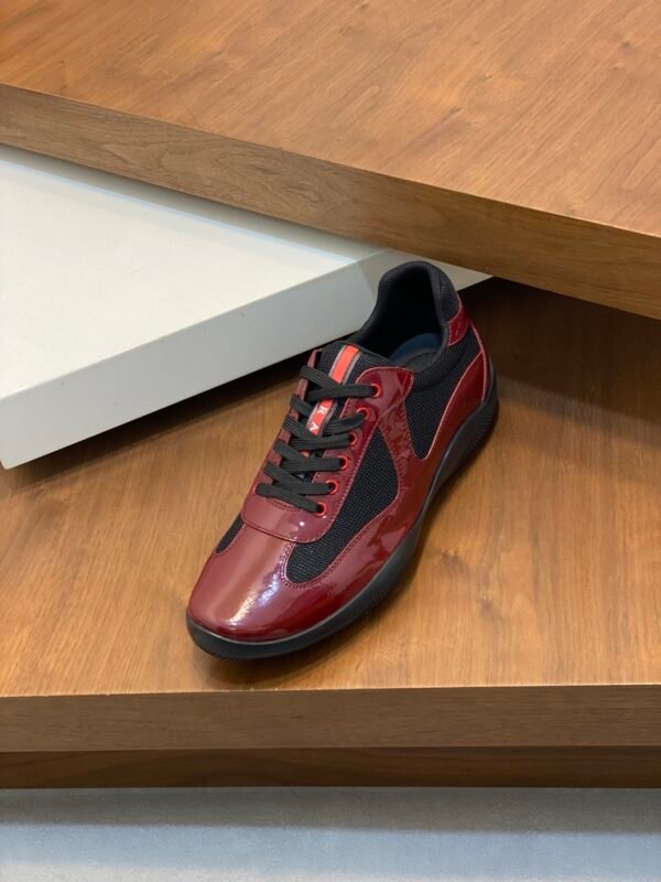 911f263f PRDA Trainers with Mesh and Contrast Smooth Overlays - Burgundy