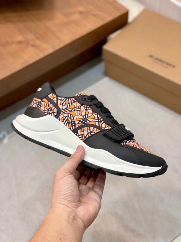 BRBY Trainers with All-Over Graphic Design