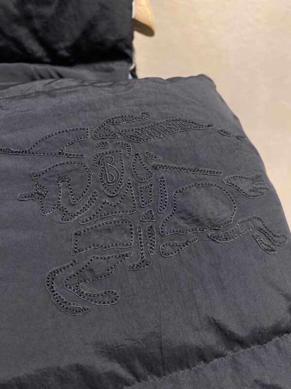 945ac16d BRBY Reversible Zip-Up Gilet - Black