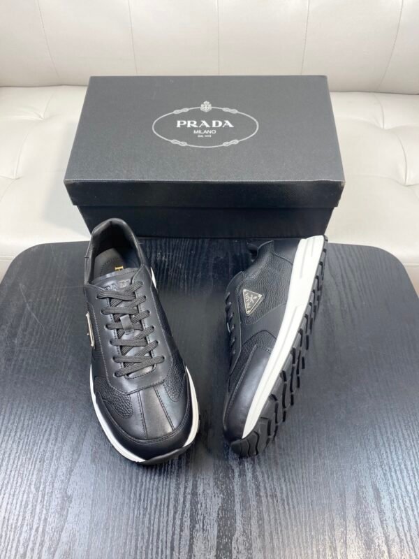 PRDA Low-Top Trainers with Contrast Panels - Black