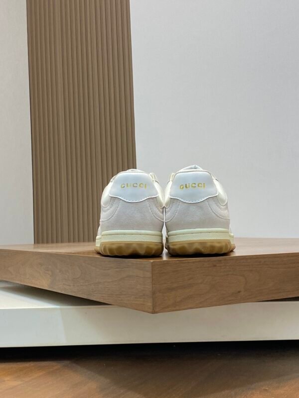 GCCI Low-Top Trainers with Logo Patch Detail - off-White/Ivory