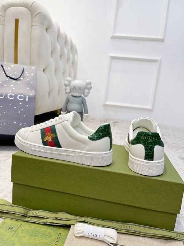 GCCI Trainers with Side Stripe and Embroidered Accent - White