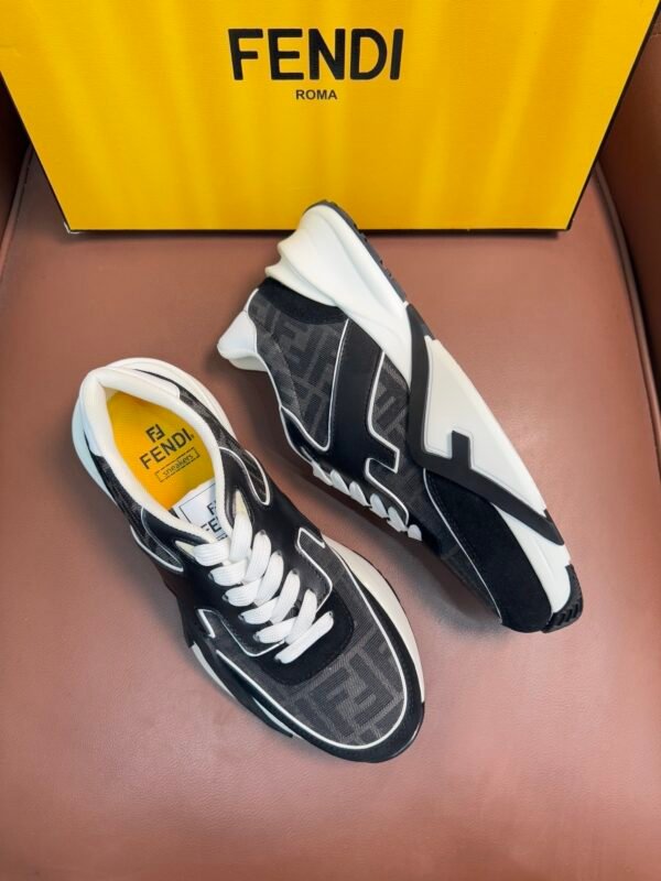 990e6da3 (1) FND Monogram Trainers with White Details - Black