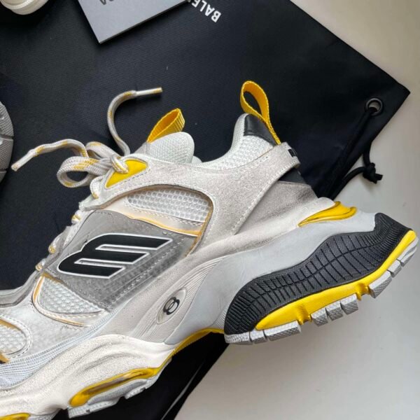 BLNCG Low-Top Trainers with Yellow Accents - White/Grey