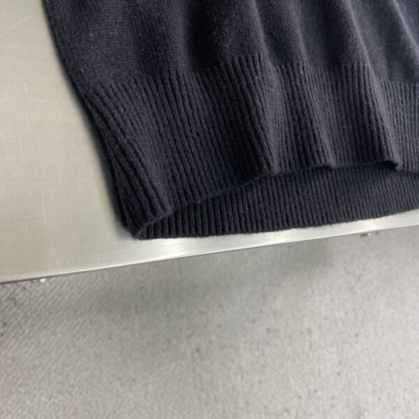 BRBY Striped Ribbed Crew Neck Knit Jumper - Black