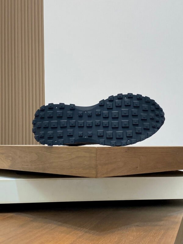 9f4661bf GCCI Low-Top Trainers with Logo Patch - Ice Blue/Beige